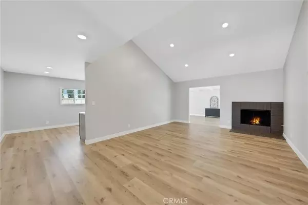 Covina, CA 91722,1106 W Bellbrook