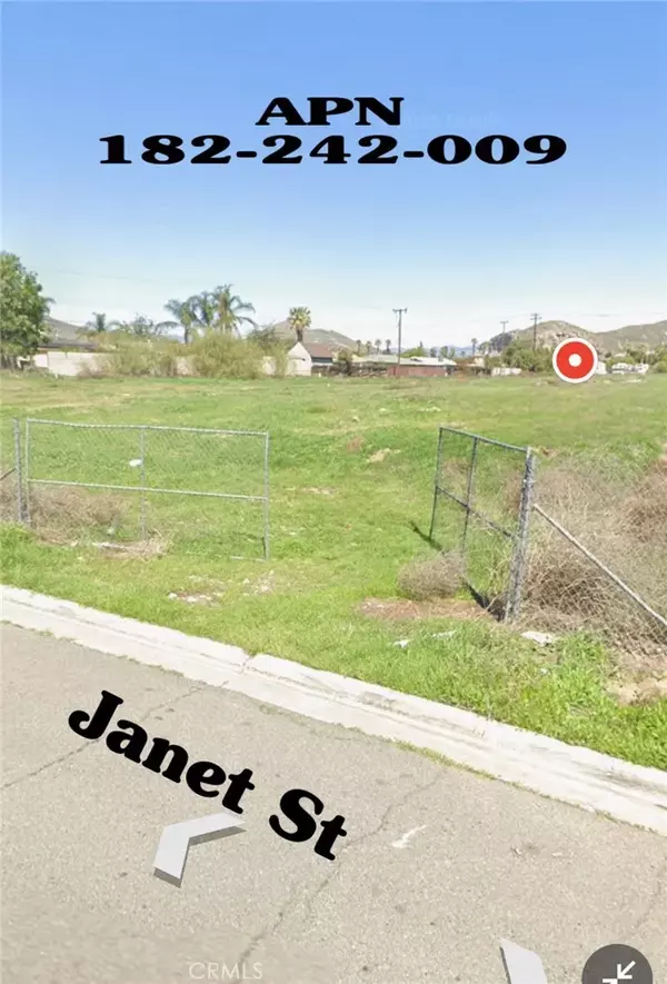 Jurupa Valley, CA 92509,0 42nd