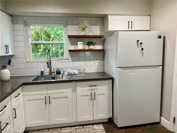 San Dimas, CA 91773,422 E Payson