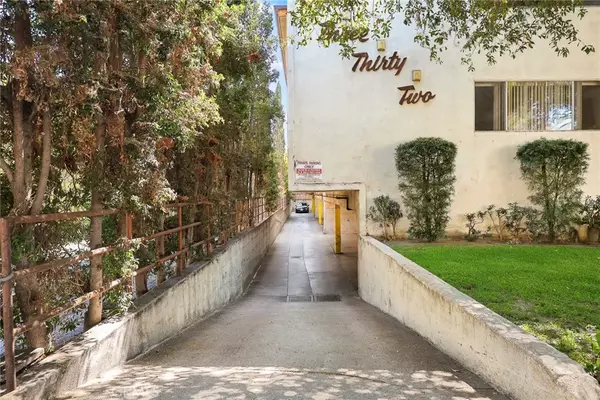 Glendale, CA 91204,332 Riverdale Drive