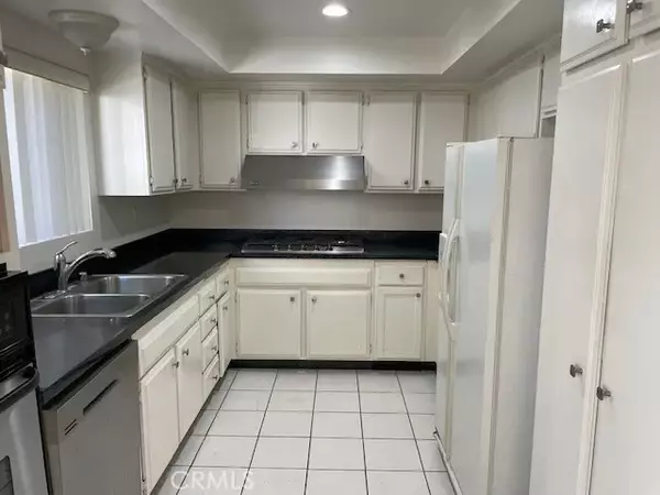 Woodland Hills, CA 91367,21901 Burbank