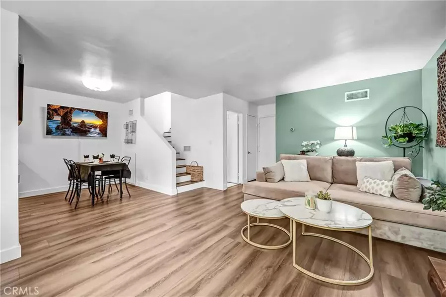 801 E Acacia, Glendale, CA 91205