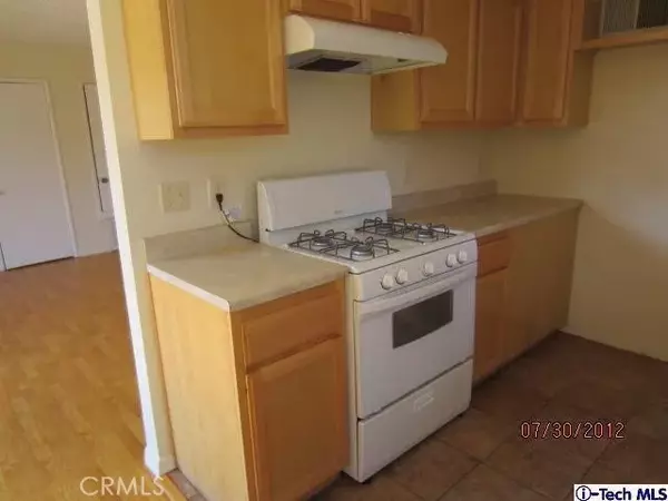 Los Angeles, CA 90065,3030 Valle Vista #1