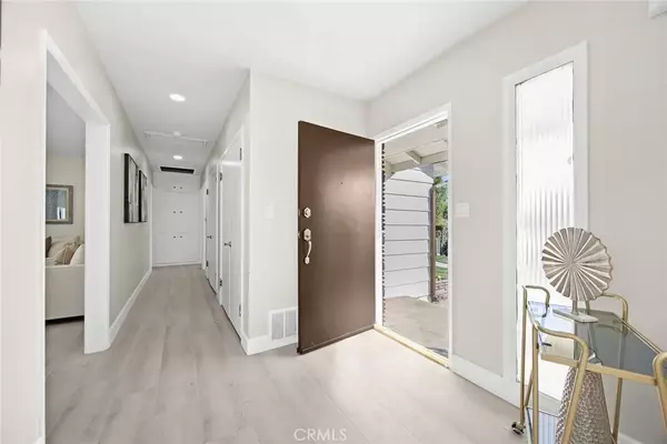 Arcadia, CA 91006,451 W Foothill