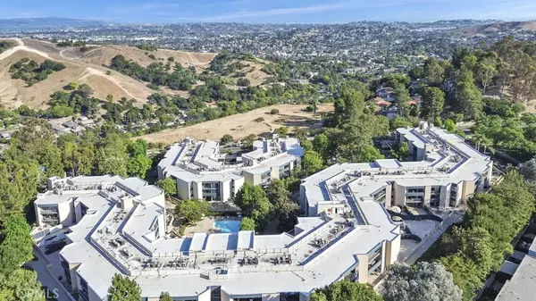 Los Angeles, CA 90042,4499 Via Marisol #315