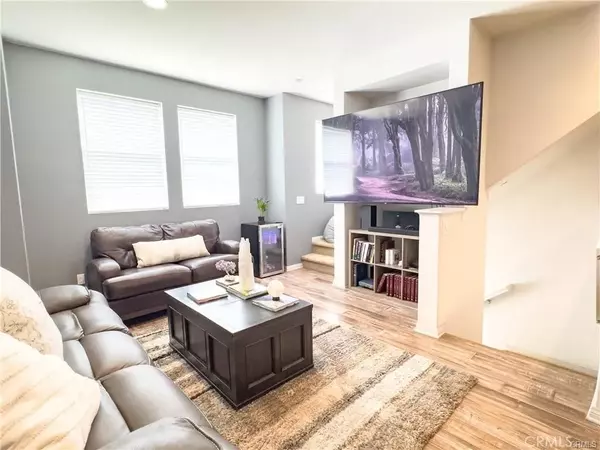 Van Nuys, CA 91405,14124 W Pine Lane