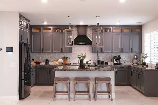 Fontana, CA 92336,5184 Sammy Hagar