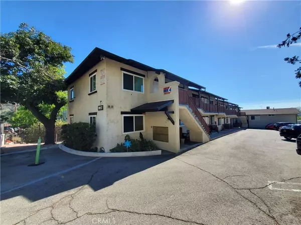 10037 Samoa Avenue #15, Tujunga, CA 91042