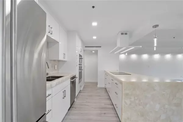 Los Angeles, CA 90024,10790 Wilshire Boulevard #806