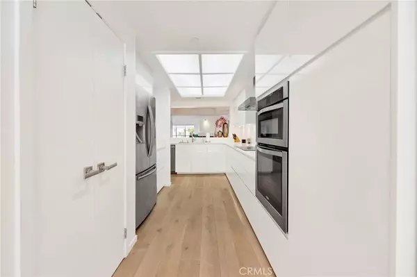 Santa Monica, CA 90405,150 Ocean Park #520