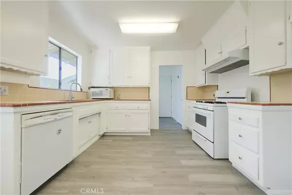 Carson, CA 90745,419 W Martinshire