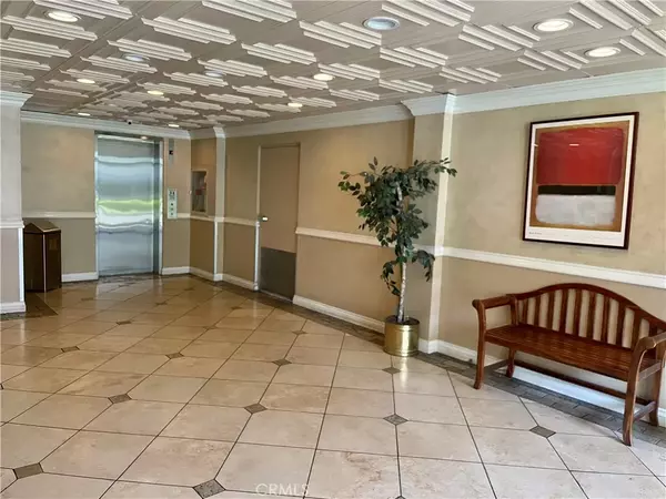 14607 Erwin Street #107, Van Nuys, CA 91411