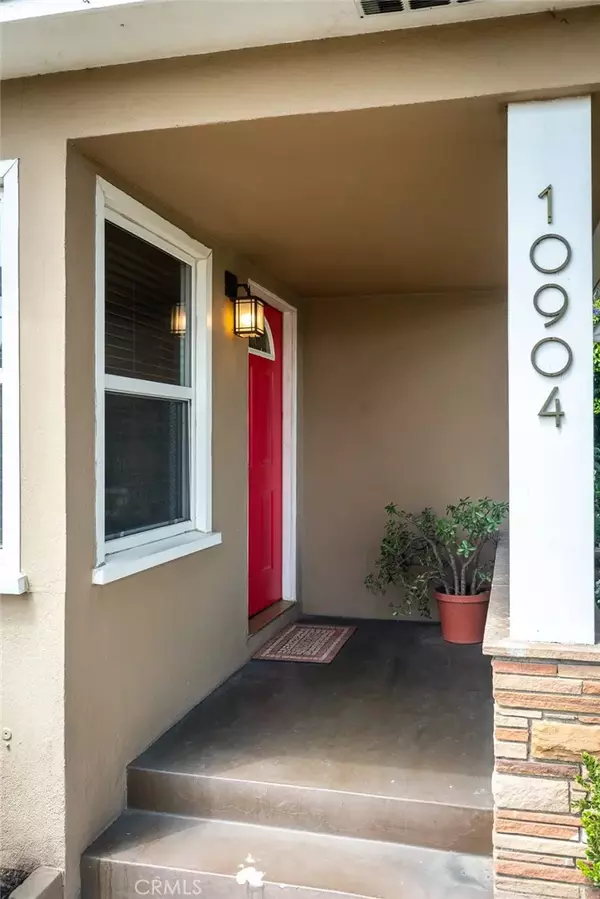 North Hollywood, CA 91606,10904 Hamlin St.