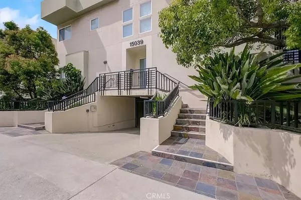 Sherman Oaks, CA 91403,15039 Dickens Street #108