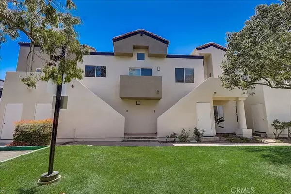 Newhall, CA 91321,24469 Valle Del Oro #204