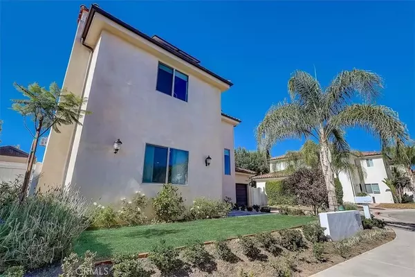 Tarzana, CA 91356,19249 Liam Lane