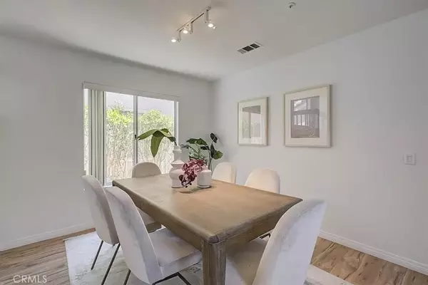 Glendale, CA 91208,1858 Calle Fortuna