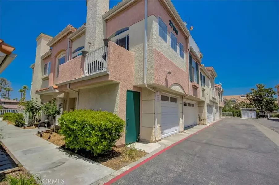 27019 Karns Court #1301, Canyon Country, CA 91387