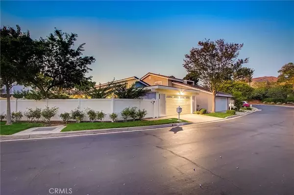 7051 E Shorecrest Drive, Anaheim Hills, CA 92807