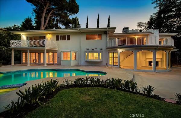 16220 Dorilee Lane, Encino, CA 91436