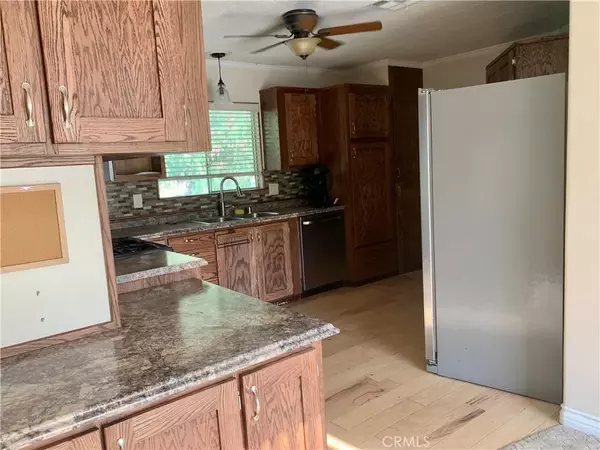 Castaic, CA 91384,31338 Lakehills Rd #4