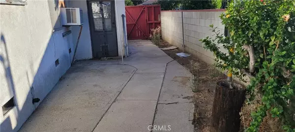 Van Nuys, CA 91406,15437 Lemac Street