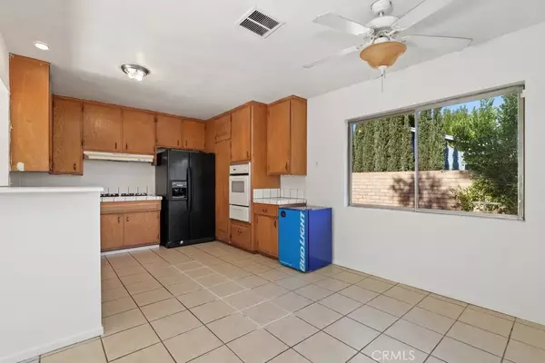 Newhall, CA 91321,24906 Newhall Avenue