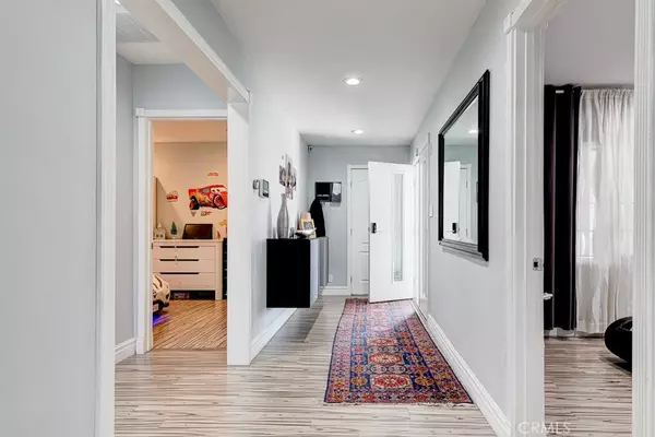 Sun Valley, CA 91352,7521 Cleon Avenue