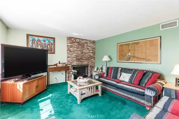 Sun Valley, CA 91352,11995 Art Street