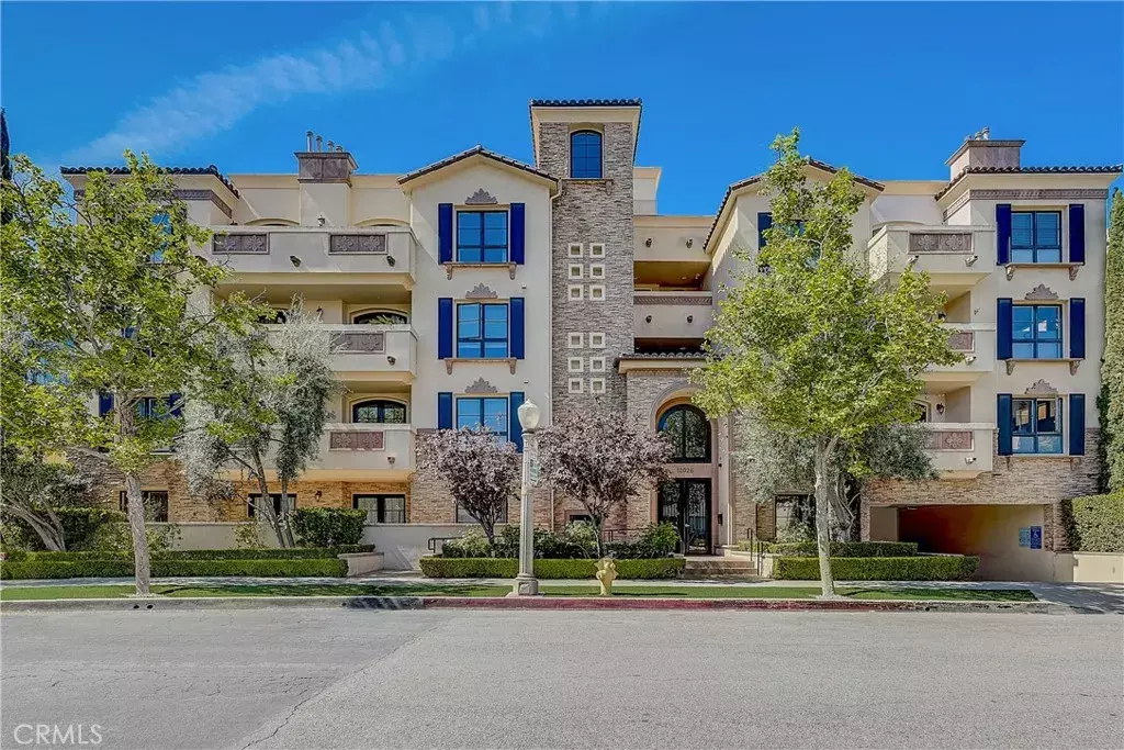 Studio City, CA 91604,12026 Hoffman Street #306