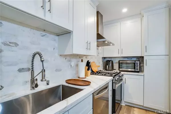 West Hollywood, CA 90069,9005 Cynthia Street #215