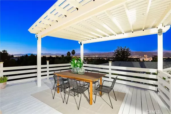 Studio City, CA 91604,3617 Willowcrest Avenue