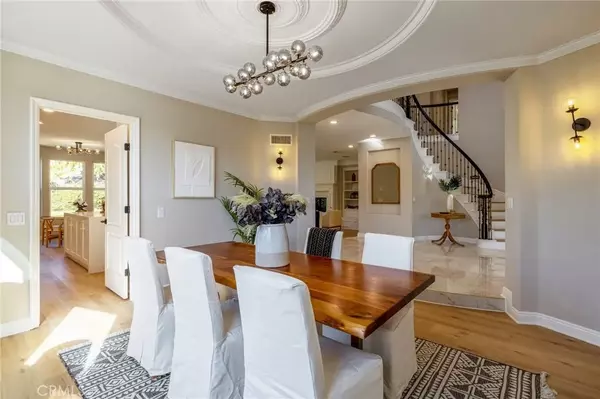 Northridge, CA 91326,20163 Via Cellini