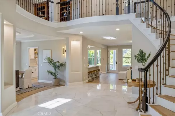 Northridge, CA 91326,20163 Via Cellini