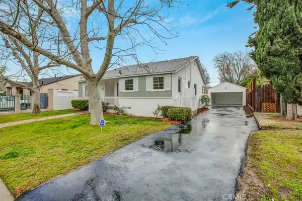 Lake Balboa, CA 91406,17057 Cantara Street