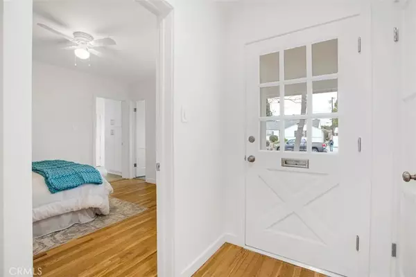 Lake Balboa, CA 91406,17057 Cantara Street