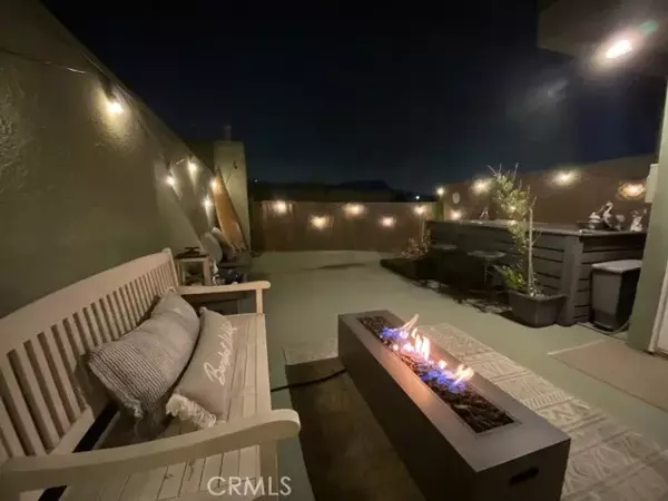 10926 Moorpark Street #6, Toluca Lake, CA 91602
