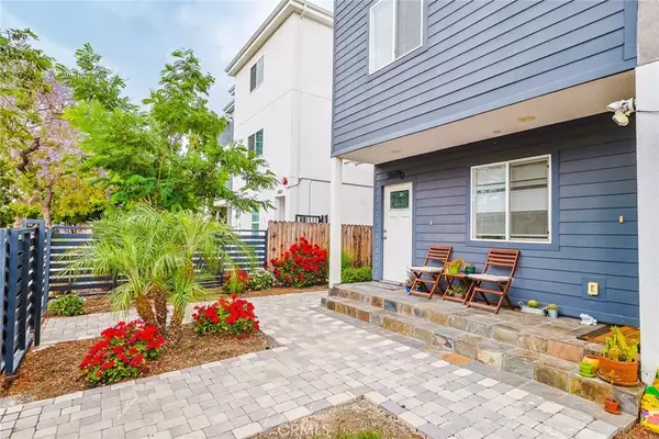 North Hollywood, CA 91601,5626 Willowcrest Avenue