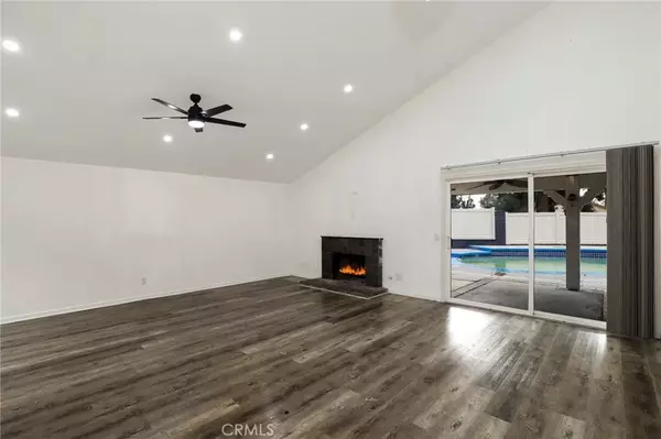 Saugus, CA 91390,20643 Calhaven Drive