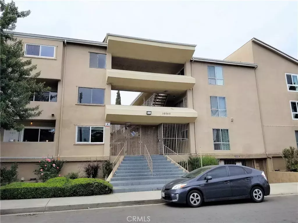 North Hollywood, CA 91602,10757 Hortense Street #112