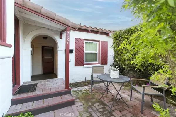 Burbank, CA 91506,233 N Sparks Street