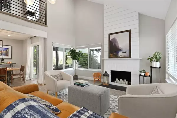 Valencia, CA 91355,25339 Via Dona Christa