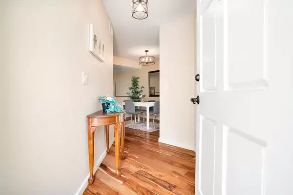 North Hollywood, CA 91606,6640 Clybourn Avenue #63