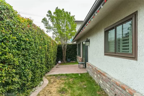 Burbank, CA 91501,303 S Kenneth Road