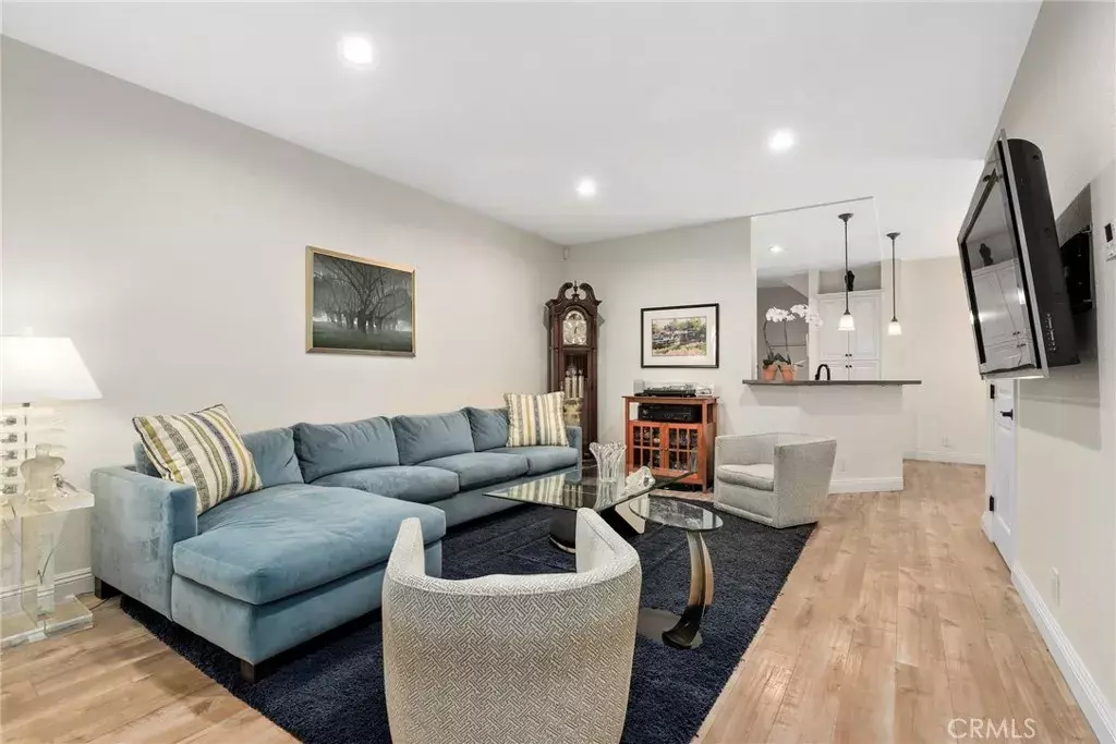 Thousand Oaks, CA 91362,655 Via Colinas