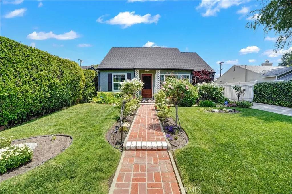 5634 Saint Clair Avenue, Valley Village, CA 91607