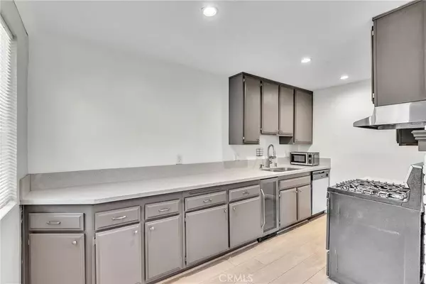 Sun Valley, CA 91352,8641 Glenoaks Boulevard #107