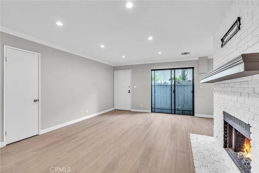Sun Valley, CA 91352,8641 Glenoaks Boulevard #107