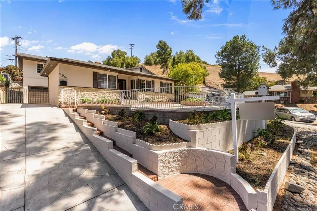 Sun Valley, CA 91504,9951 Glencrest Circle