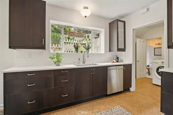 Los Angeles, CA 90068,2256 Bronson Hill Drive